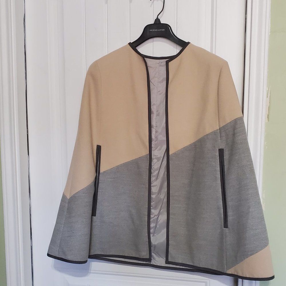 ASOS Two tone Cape One Size - Picture 2 of 5